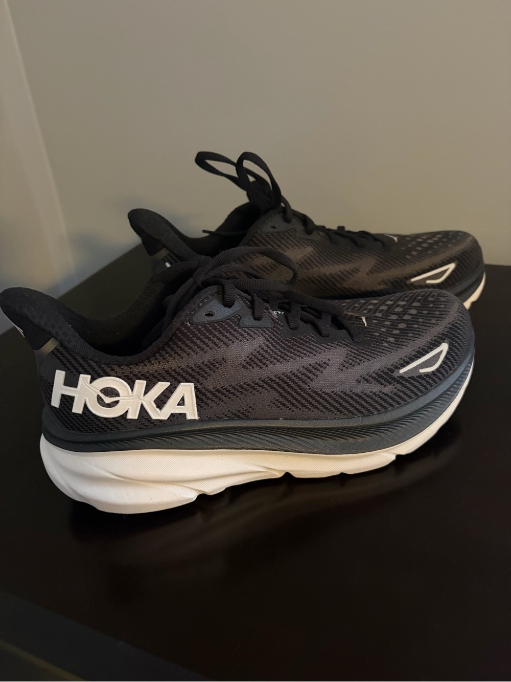 Hoka Clifton 9 Women Black Athletic Running Shoes